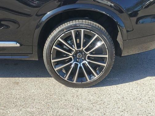 2026 Volvo XC90 B5 Plus 7-Seater