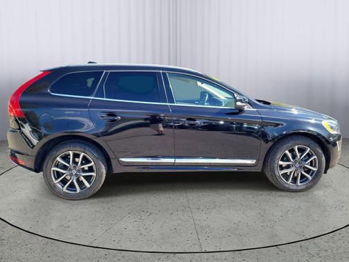 2016 Volvo XC60 T6 Drive-E Platinum