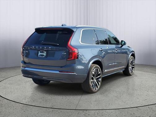 2025 Volvo XC90 Plug-In Hybrid T8 Ultra 7-Seater