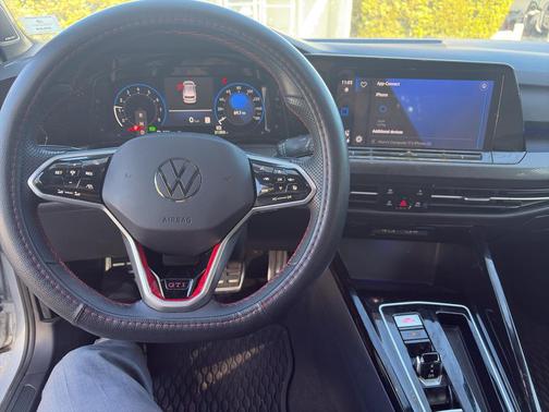 2024 Volkswagen Golf GTI 2.0T S DSG