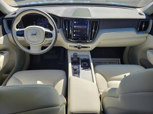 2025 Volvo XC60 B5 Plus