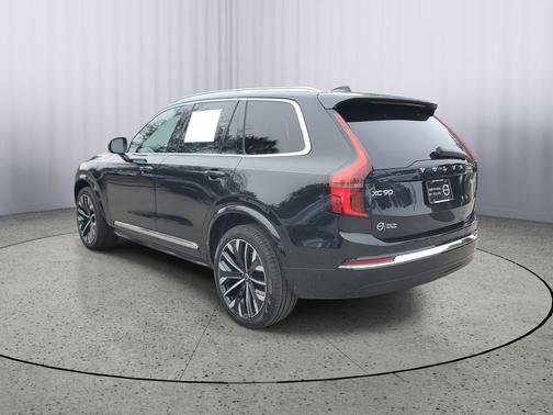 2025 Volvo XC90 B6 Plus 7-Seater