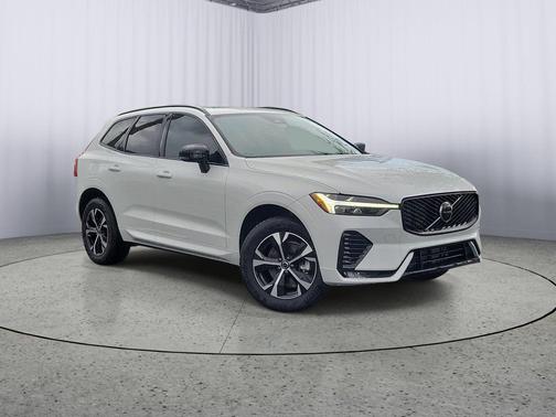 Crystal White Metallic 2026 Volvo XC60 B5 Core