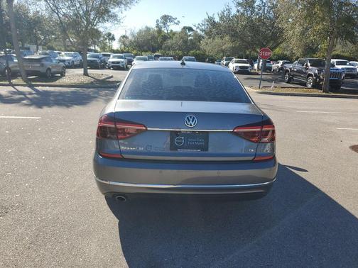 2018 Volkswagen Passat 2.0T SE