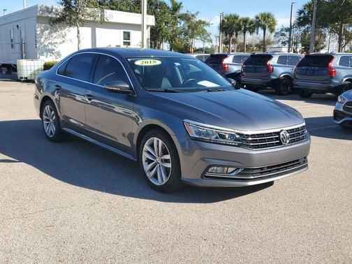 2018 Volkswagen Passat 2.0T SE