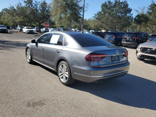 2018 Volkswagen Passat 2.0T SE