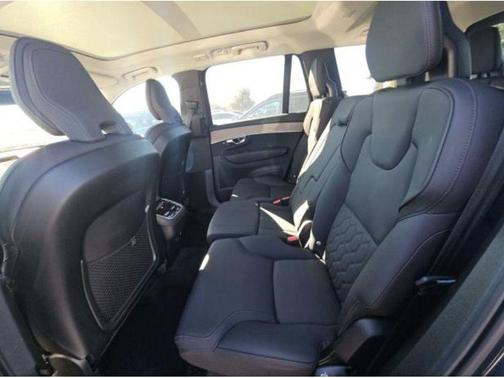 2025 Volvo XC90 B5 Plus 7-Seater