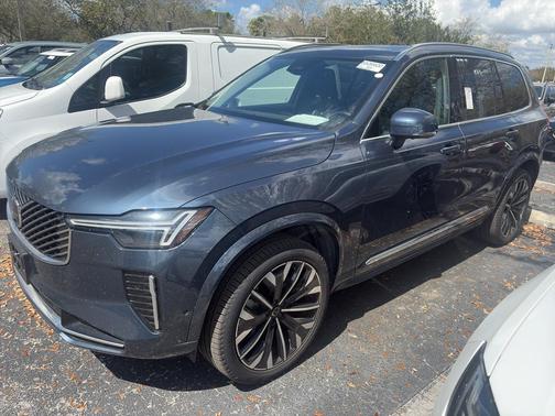 2025 Volvo XC90 B5 Plus 7-Seater