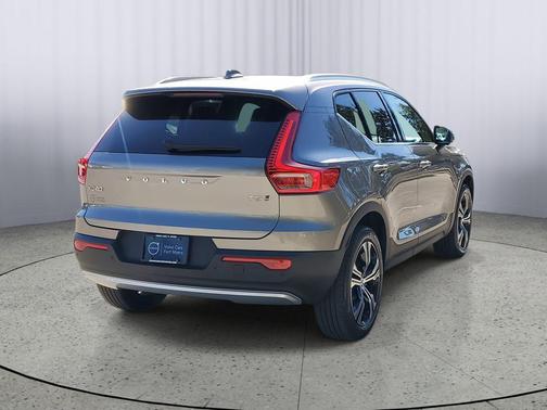 2022 Volvo XC40 T5 Inscription