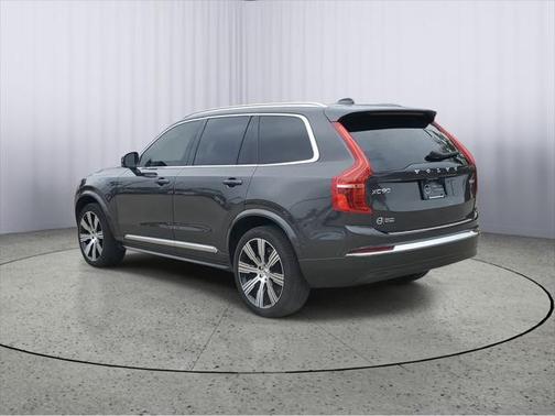 2024 Volvo XC90 B6 Plus Bright Theme 6-Seater