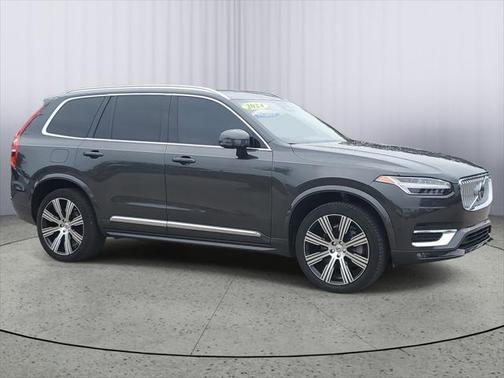 2024 Volvo XC90 B6 Plus Bright Theme 6-Seater