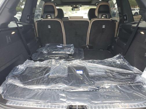 2026 Volvo XC90 Ultra, B6 AWD Gas (mild hybrid), Gasoline, Bright, 7 Seats