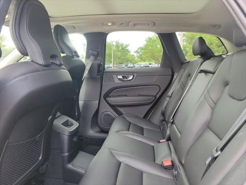 2025 Volvo XC60 Plug-In Hybrid T8 Core
