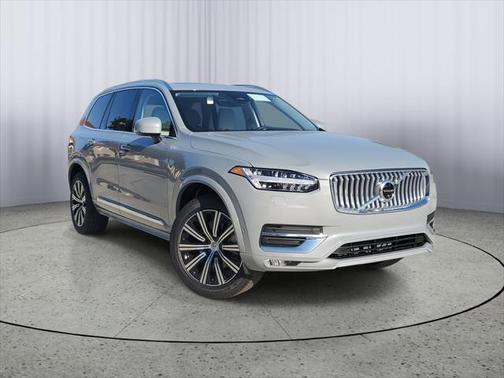 2025 Volvo XC90 B6 Plus 7-Seater