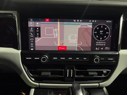 2021 Porsche Macan S