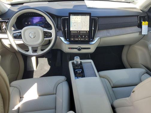 2026 Volvo XC90 B6 Ultra 7-Seater