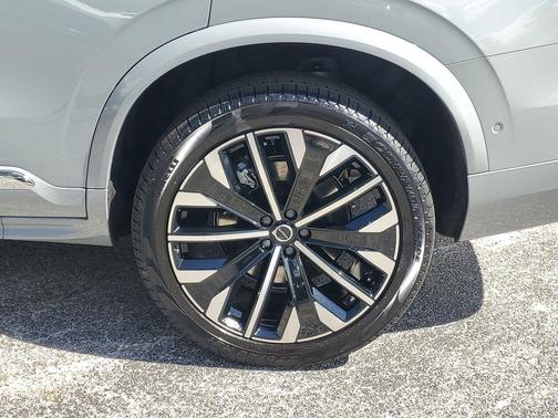 2026 Volvo XC90 B6 Ultra 7-Seater