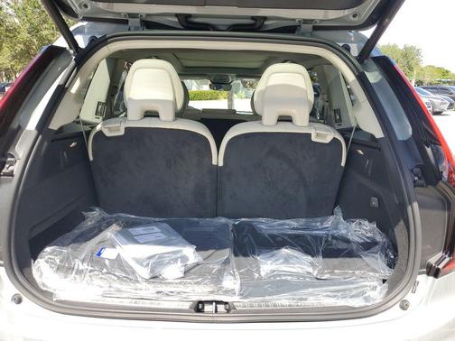 2026 Volvo XC90 B6 Ultra 7-Seater