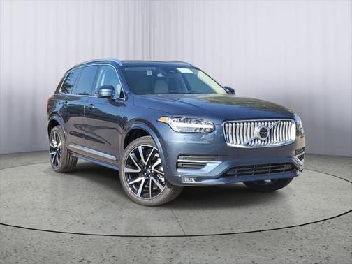 2025 Volvo XC90 B6 Plus 7-Seater