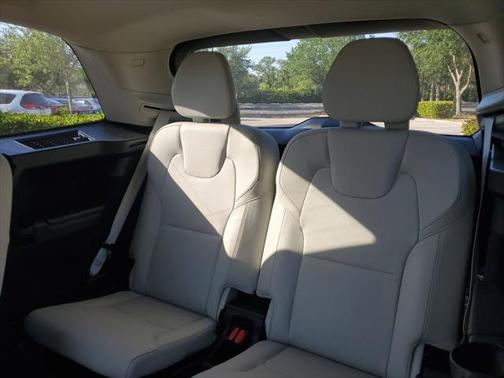2025 Volvo XC90 B6 Plus 7-Seater