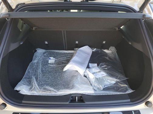 2026 Volvo EX30 Plus Twin Motor Performance, Fully electric