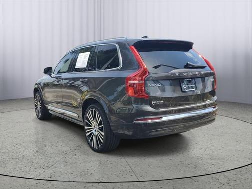 2023 Volvo XC90 B6 Ultimate 7-Seater