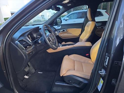 2023 Volvo XC90 B6 Ultimate 7-Seater