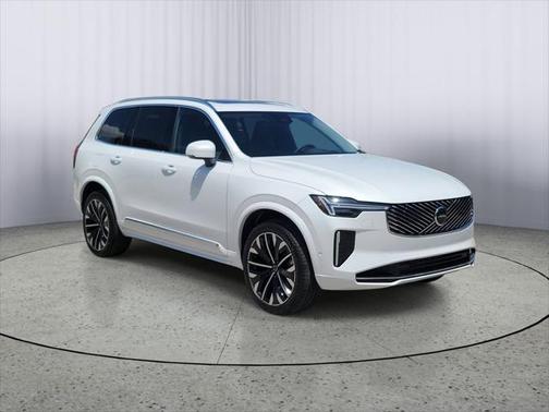 2025 Volvo XC90 Plug-In Hybrid T8 Ultra 7-Seater