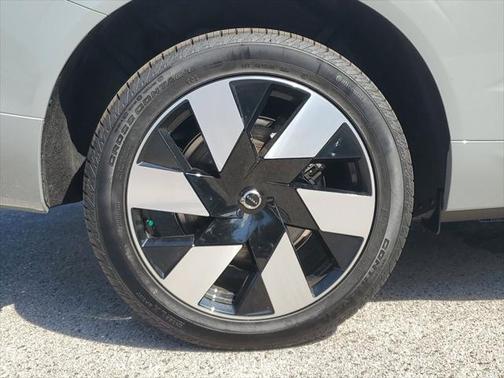 2025 Volvo XC60 Plug-In Hybrid T8 Ultra