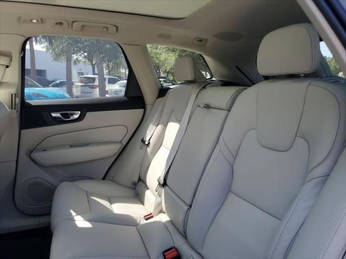 2025 Volvo XC60 Plug-In Hybrid T8 Ultra