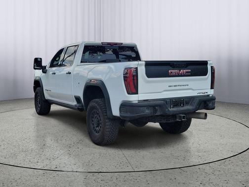 Summit White 2024 GMC Sierra 2500 AT4X