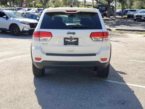 2018 Jeep Grand Cherokee Laredo