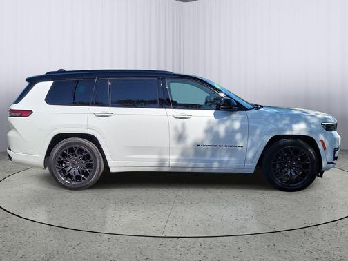 Bright White Clearcoat 2025 Jeep Grand Cherokee L Summit Reserve