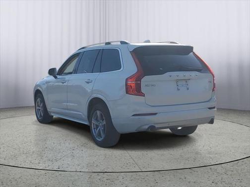 2019 Volvo XC90 T5 Momentum