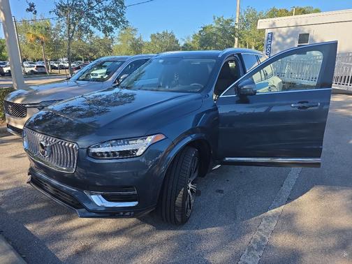 2021 Volvo XC90 T6 Inscription