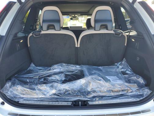 2026 Volvo XC90 Plus, B6 AWD Gas (mild hybrid), Gasoline, Bright, 7 Seats