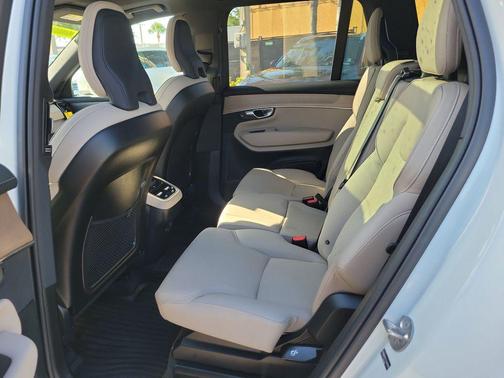 Crystal White Pearl 2026 Volvo XC90 Plus, B6 AWD Gas (mild hybrid), Gasoline, Bright, 7 Seats