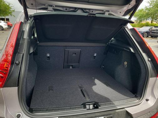 Aurora Silver 2026 Volvo XC40 Plus, B5 AWD Gas (mild hybrid), Dark