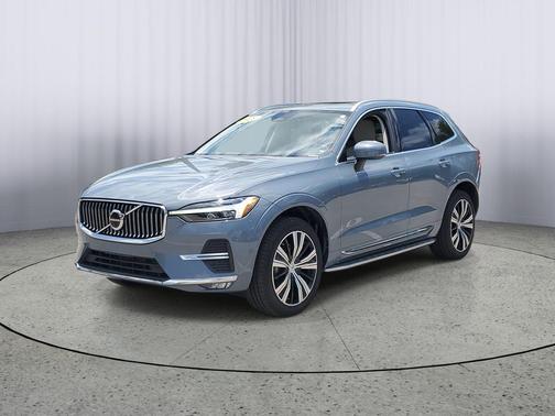2022 Volvo XC60 B5 Inscription