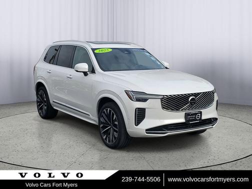 2025 Volvo XC90 B5 Plus 7-Seater