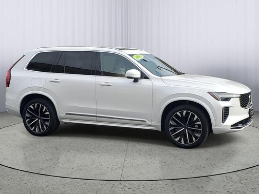 2025 Volvo XC90 B5 Plus 7-Seater