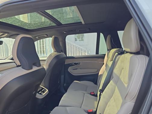 2025 Volvo XC90 Plus 2025.5