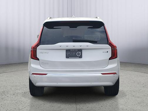 2025 Volvo XC90 B5 Plus 7-Seater