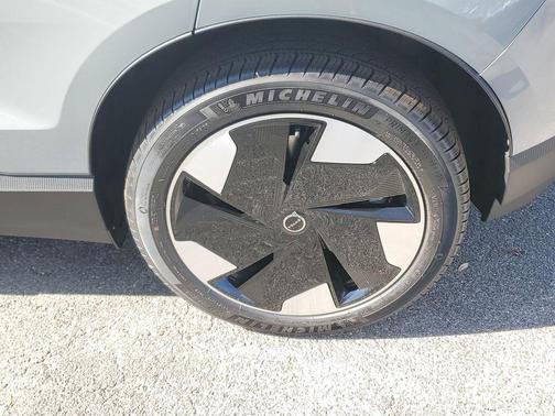 2026 Volvo EX30 Plus Twin Motor Performance, Fully electric