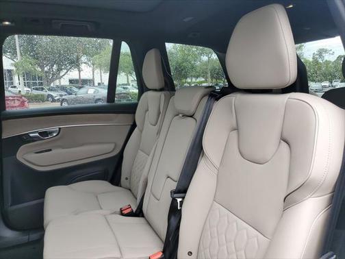 2025 Volvo XC90 B5 Plus 7-Seater