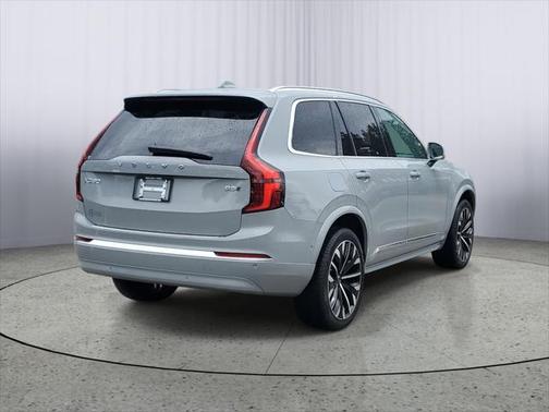 2025 Volvo XC90 B5 Plus 7-Seater