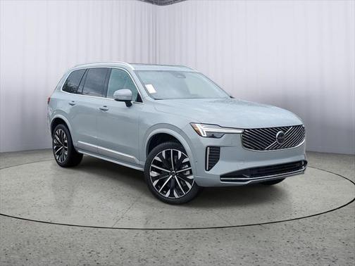 2025 Volvo XC90 B5 Plus 7-Seater