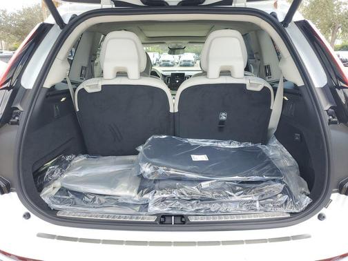 2026 Volvo XC90 Ultra, B5 AWD Gas (mild hybrid), Gasoline, Bright, 6 Seats