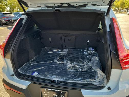 Cloud Blue 2026 Volvo XC40 Plus, B5 AWD Gas (mild hybrid), Dark