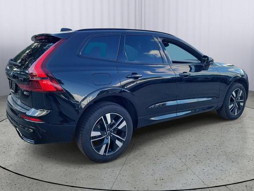 Onyx Black Metallic 2026 Volvo XC60 B5 Core